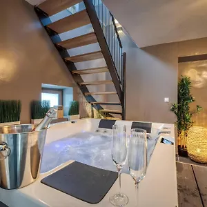 Villa 50 Nuances D'amour - Jacuzzi / Massage / Cinema, Moirans
